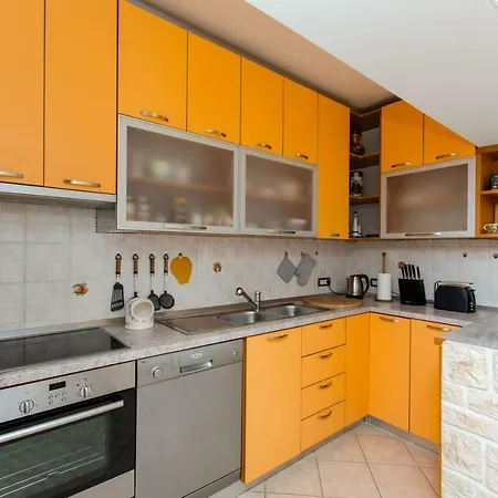 Apartman 1 아파트 *